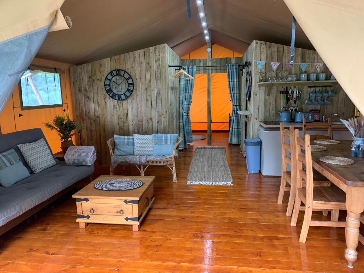 Mountain View Safari Tent With Hot Tub In The Heart Of Snowdonia Dolgellau Dış mekan fotoğraf