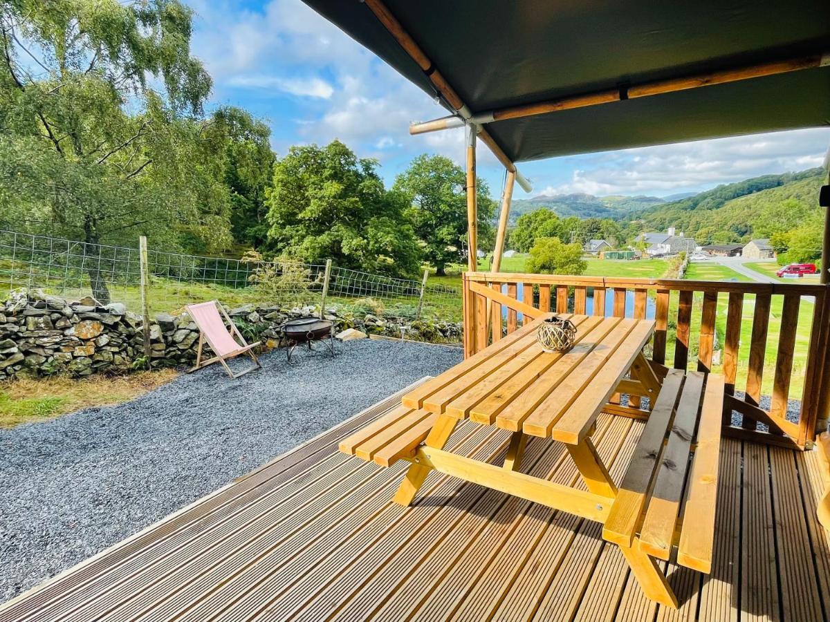 Mountain View Safari Tent With Hot Tub In The Heart Of Snowdonia Dolgellau Dış mekan fotoğraf