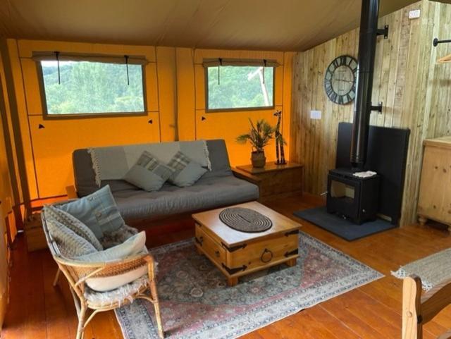 Mountain View Safari Tent With Hot Tub In The Heart Of Snowdonia Dolgellau Dış mekan fotoğraf